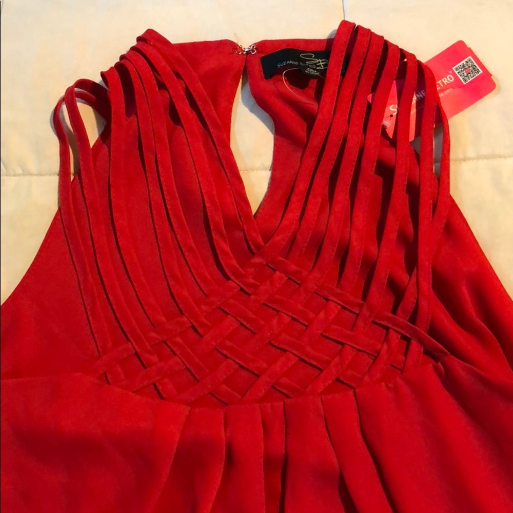Red blouse - Picture 4 of 4